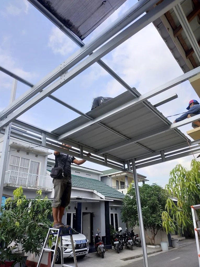 Pemasangan Kanopi Baja Ringan